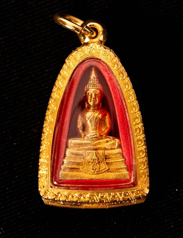 หลวงพ่อโสธร  รุ่น ภปร. ปี 2533 พิมพ์กลาง