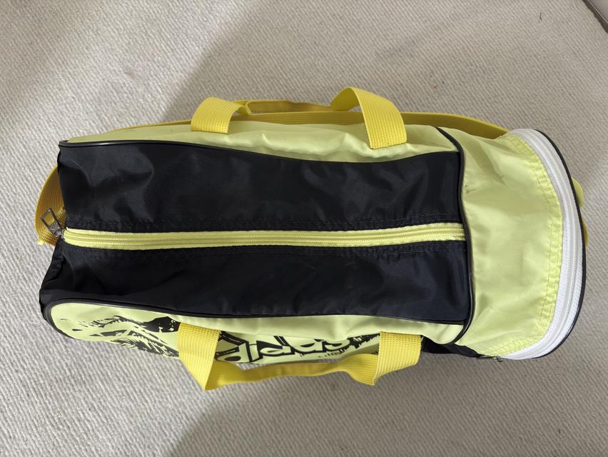 กระเป๋าใส่ของริมสระว่ายน้ำ Adidas สไตล์กระเป๋าบอสตัน สีเหลือง ขนาด16x8นิ้ว200฿กระเป๋าสำหรับสระว่ายน้ำใบนี้มีสองช่องหลักและช่องด้านในอีกหนึ่งช่อง รูปที่ 5