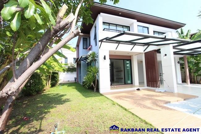 ขายบ้านเดี่ยว อควา ดิวิน่า รามคำแหง 96.2 ตร.ว. 5 ห้องนอน 3 ห้องน้ำ 1 ห้องเมท พร้อมเข้าอยู่ ใกล้ MRT สีส้ม 18