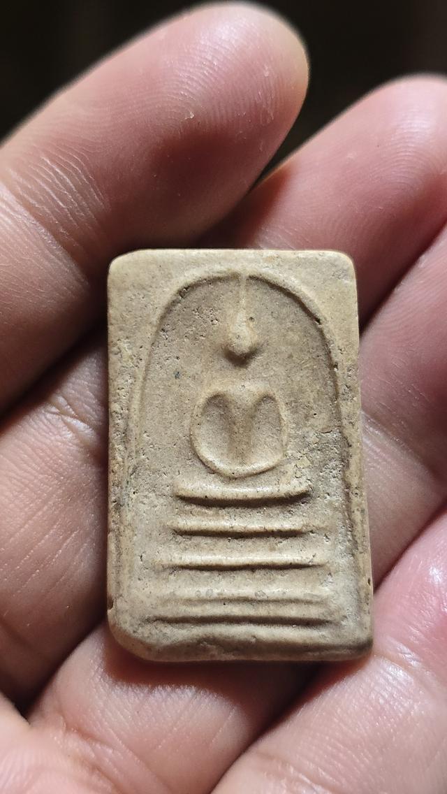 พระสมเด็จบางขุนพรหม พิมพ์เส้นด้ายกรุเก่า