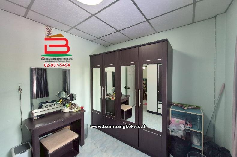  ทาวน์เฮาส์ หมู่บ้าน บัวทองธานี พาร์ค เนื้อที่ 21 ตรว. ตรงข้ามตลาดสมบัตรบุรี ถนนกาญจนาภิเษก ตำบลบางบัวทอง อำเภอบางบัวทอง จังหวัดนนทบุรี 9