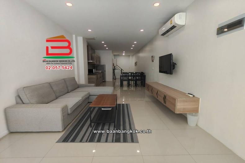 ขาย/เช่า ทาวน์โฮม เนื้อที่ 14 ตร.ว. ซอยสุขุมวิท 16 (ซอยไผ่สิงห์โต) ถนนสุขุมวิท แขวงคลองเตย เขตคลองเตย 4