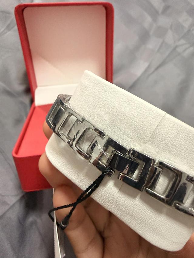 นาฬิกาkardeshian newyork ของแท้100% ใหม่ยังไม่เคยใช้ รูปย่อยที่ 4