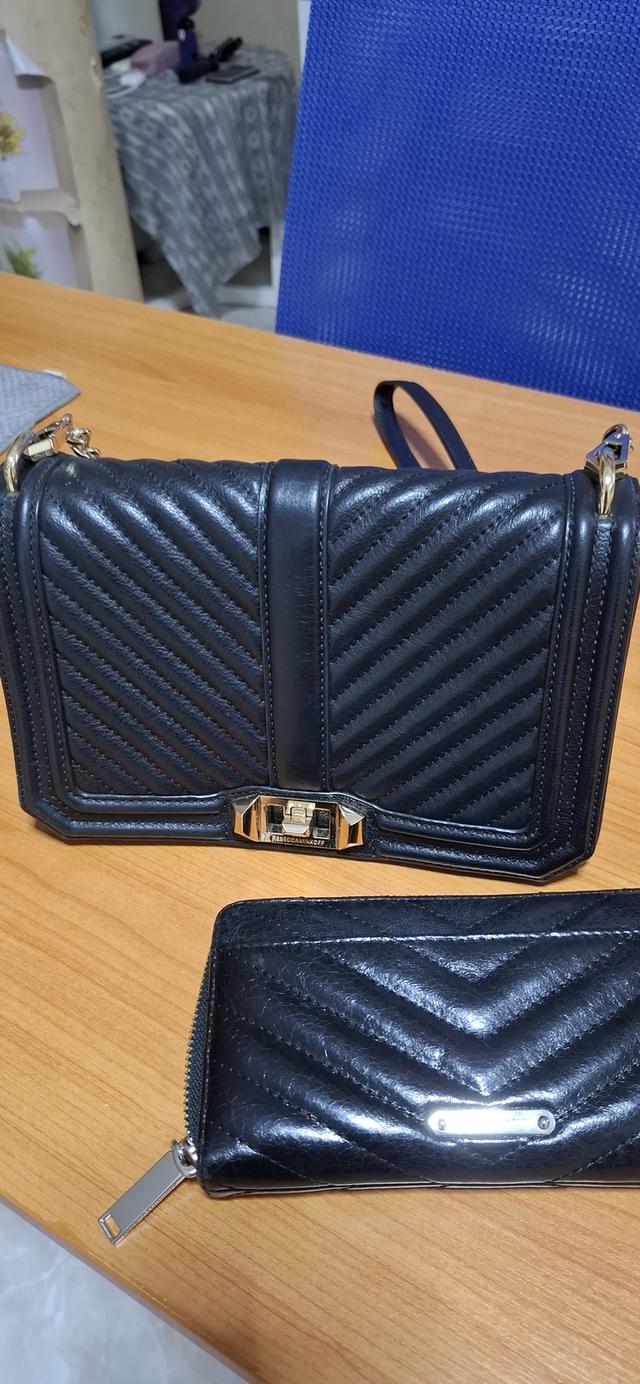 กระเป๋าสะพายพร้อมกระเป๋าตังค์