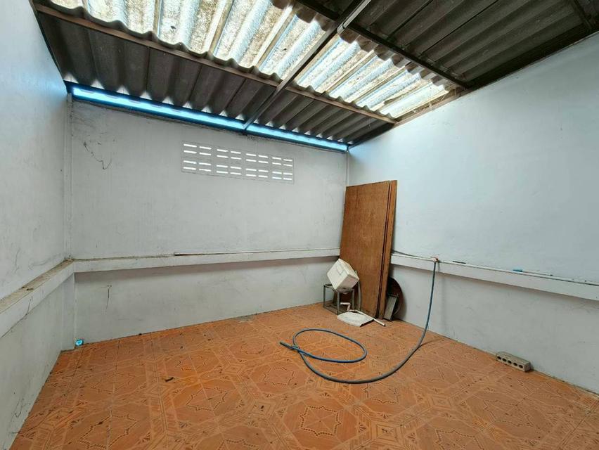 อาคารพาณิชย์ 3.5 ชั้น ซอยมิตรภาพ ซอย 15 ถนนมิตรภาพ ตำบลสุรนารี อำเภอเมืองนครราชสีมา จังหวัดนครราชสีมา 13