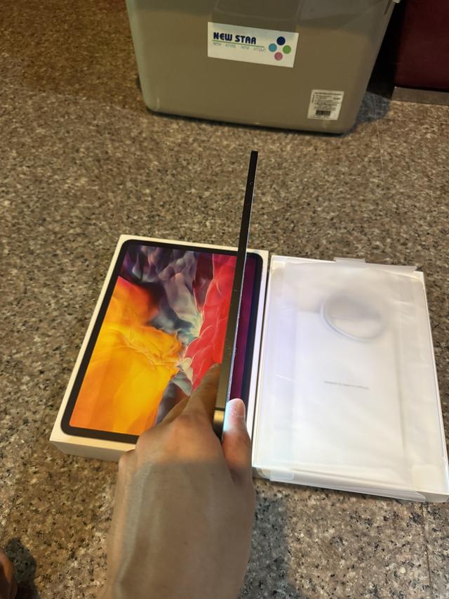 ขายiPadPro11นิ้วสีSpace Gray256กิ๊กWifi Celluer ใส่ซิมได้ใช้งานดีถูกๆๆๆ 6