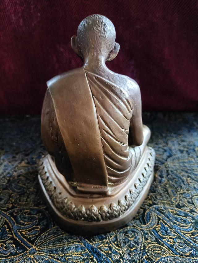 พระบูชา หลวงปู่ทิม อิสริโก วัดละหารไร่ ทองเหลืองรมมันปู หน้าตัก5นิ้ว รูปที่ 2