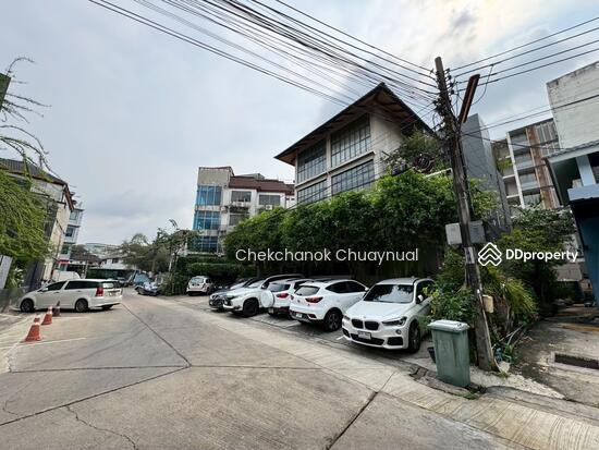 ขาย Office 4 ชั้น ซอย ทาวน์อินทาวน์5 ที่ดิน131ตรวา. จอดรถ 10-15คัน ลดพิเศษ!! จาก49ล้านบาท เหลือเพียง 40ล้านบาท !! 3