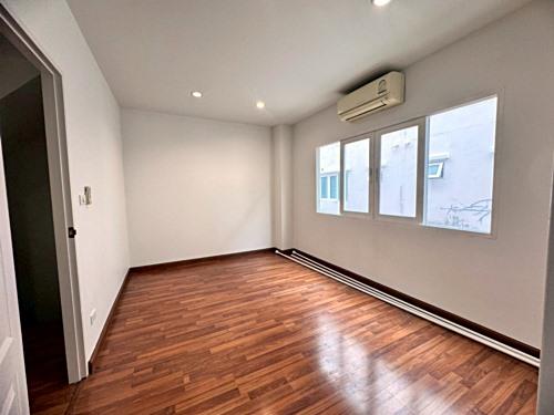 ให้เช่าทาวน์โฮม หมู่บ้านดิเอ็กซ์คลูซีฟ พัฒนาการ44 (The Exclusive-Pattanakarn44) ใกล้ APL หัวหมาก (N.1915) 17