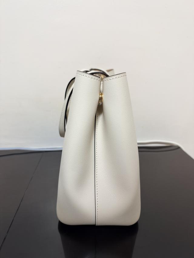 กระเป๋ารุ่น COACH Avenue Carryall F48 รูปที่ 4