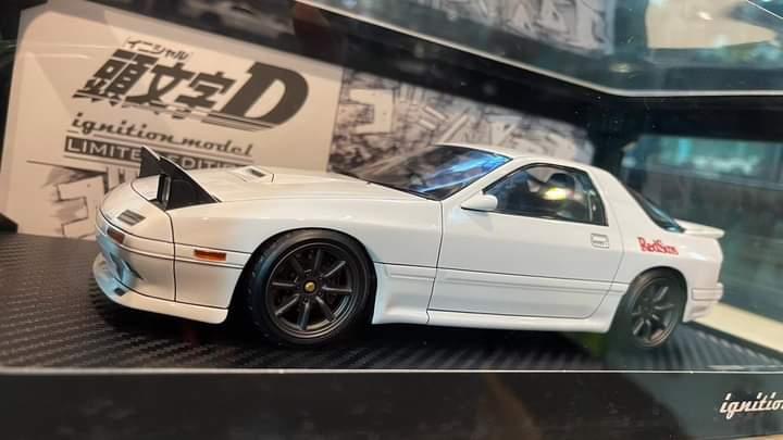 IG2870 1/18 INITIAL D Mazda Savanna RX-7 Infini (FC3S) White 3