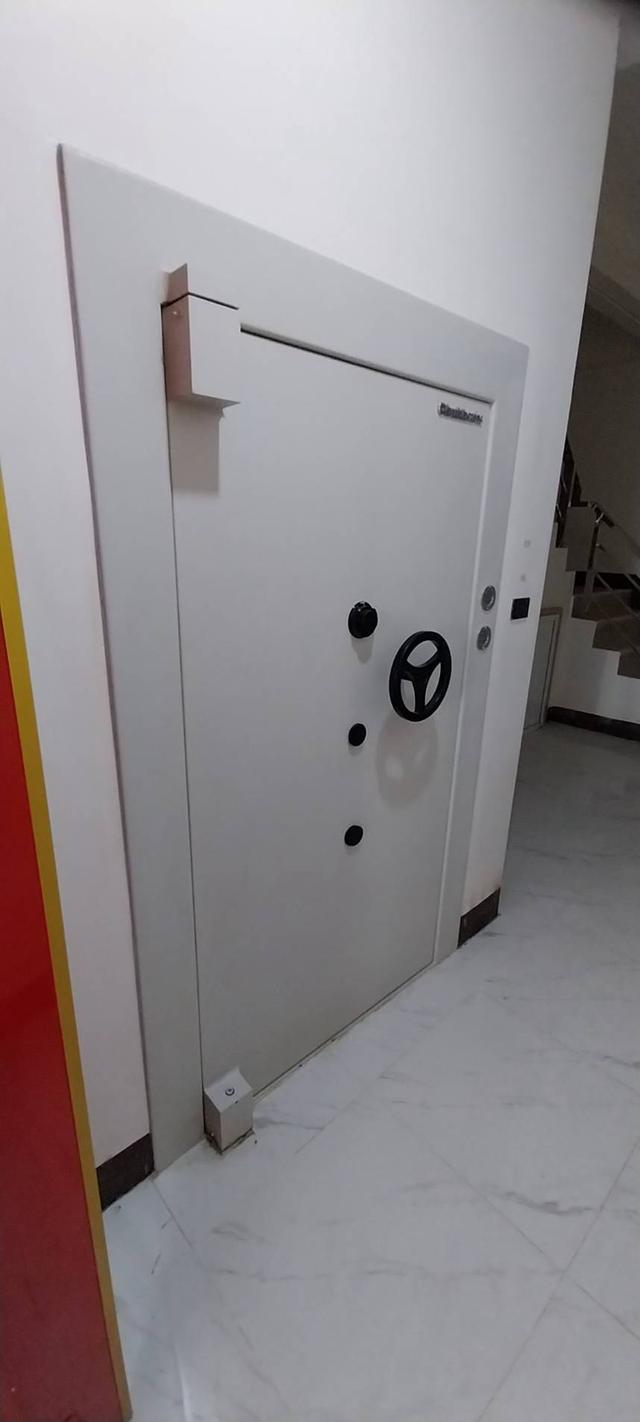 ตึกแถวร้านทอง ติดตั้งเครื่องปรับอากาศ อุปกรณ์รักษาความปลอดภัยตู้นิรภัยครบ สามารถประกอบกิจการได้ทันที จังหวัดเชียงราย 7