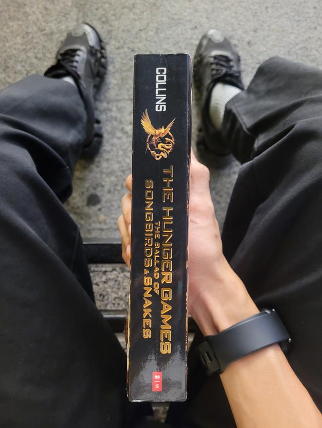 ขายหนังสือ HUNGER GAMES: THE BALLAD OF SONGBIRDS AND SNAKES (MOVIE TIE-IN EDITION) ภาษาอังกฤษ สภาพมือสอง98% ราคา200บาทรวมส่งครับผม รูปที่ 2