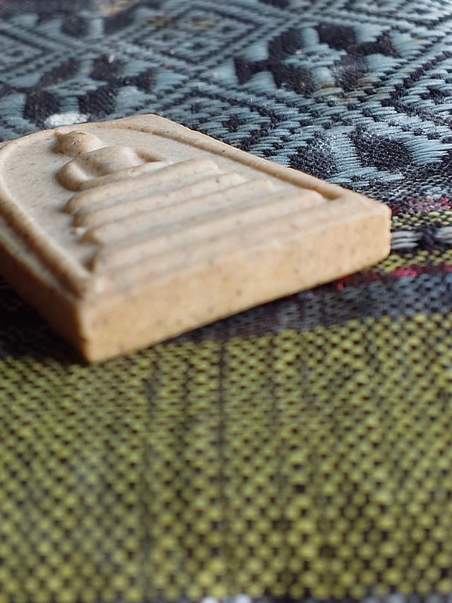 พระสมเด็จวัดระฆัง รุ่นอนุสรณ์ 122 ปี พ.ศ. 2537 พิมพ์ใหญ่ พร้อมกล่องเดิม รูปที่ 7