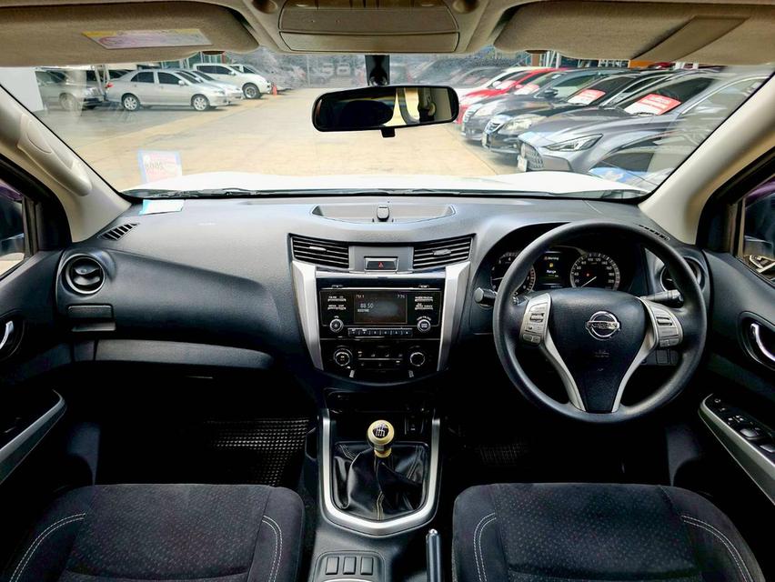 รหัสรถ SEZ577 Nissan Navara NP300 4 ประตู 2.5 E Calibre เกียร์ ธรรมดา เบนซิน สี ขาว ปี 2016 8