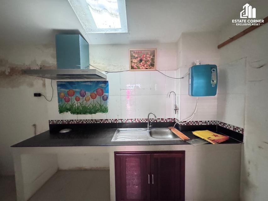 ขายทาวน์เฮ้าส์ หมู่บ้านอัญชลี สนามบินน้ำ ซอยนนทบุรี 42 (ตรงข้ามกองสลาก) . ราคา 1,900,000 บาท (สนใจคุยกันได้ค่ะ) . 5