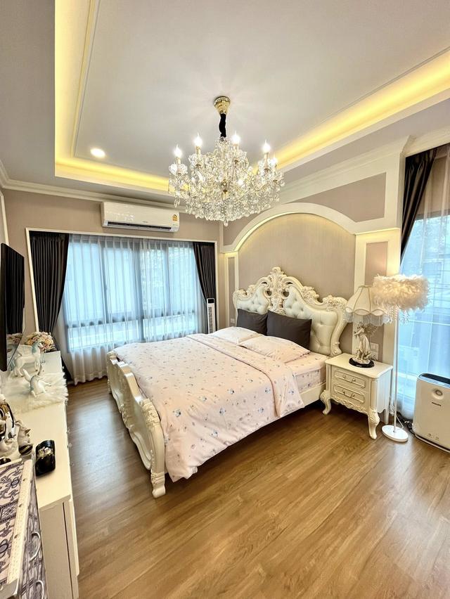 ขายขาดทุนบ้านเดี่ยวหรู 2 ชั้น หมู่บ้าน เซนโทร ราชพฤกษ์ 2 เนื้อที่ดิน 86.4 ตรว. 4 นอน 5 น้ำ บ้านสวย ตกแต่งครบ ใกล้รถไฟฟ้าสายสีม่วง 10