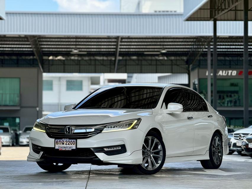 Honda accord 2.0EL auto ไมล์แท้ 60,000 กม.