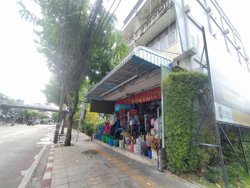 ขายอาคารพาณิชย์ 2 คูหา 3.5 ชั้น อ่อนนุช 21 ทำเลทอง เหมาะทำธุรกิจ ราคาพิเศษ 1