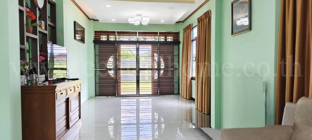บ้านเดี่ยว 214 ตร.วา ถนนคลาสเดย์ สามพราน นครปฐม ทำเลดี 5