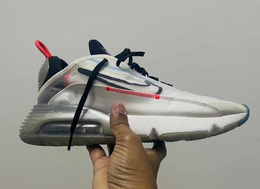 รองเท้าวิ่ง nike ขนาด42/265