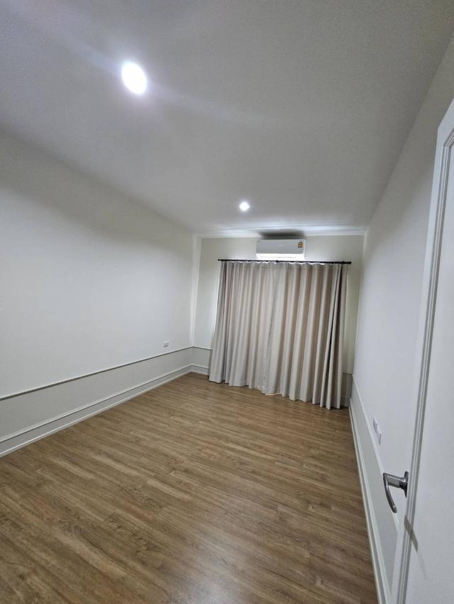 Townhome For Rent "Baan Klang Muang Rama 9 - Krungthep Kreetha" 4