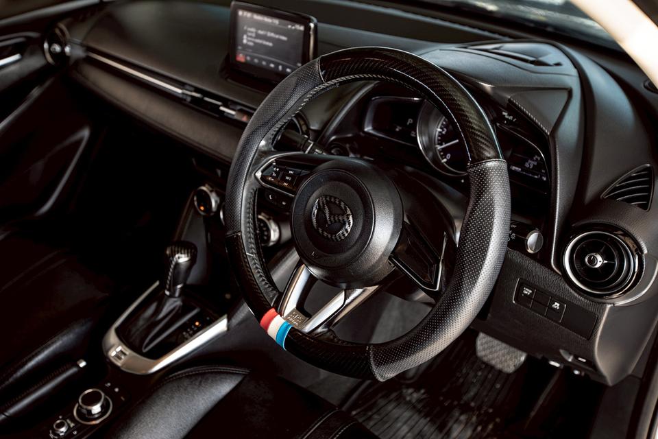 Mazda2 1.3 High Connect Sedan Skyactiv ปี 2018 สีเทา 13