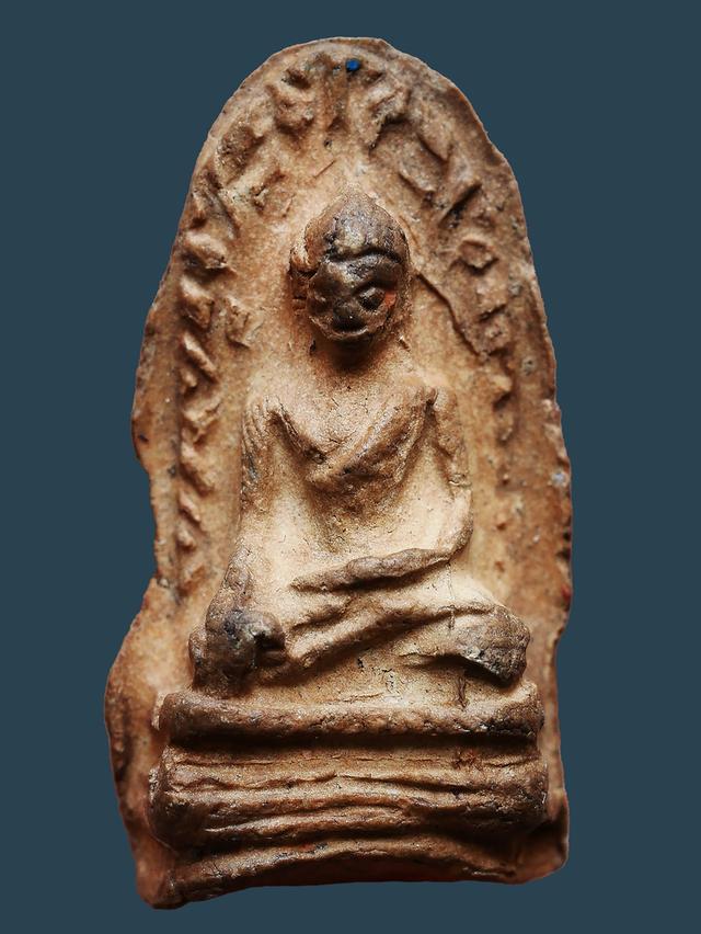 พระรอด ลำพูน พิมพ์ใหญ่....เก่า เดิมๆ 2