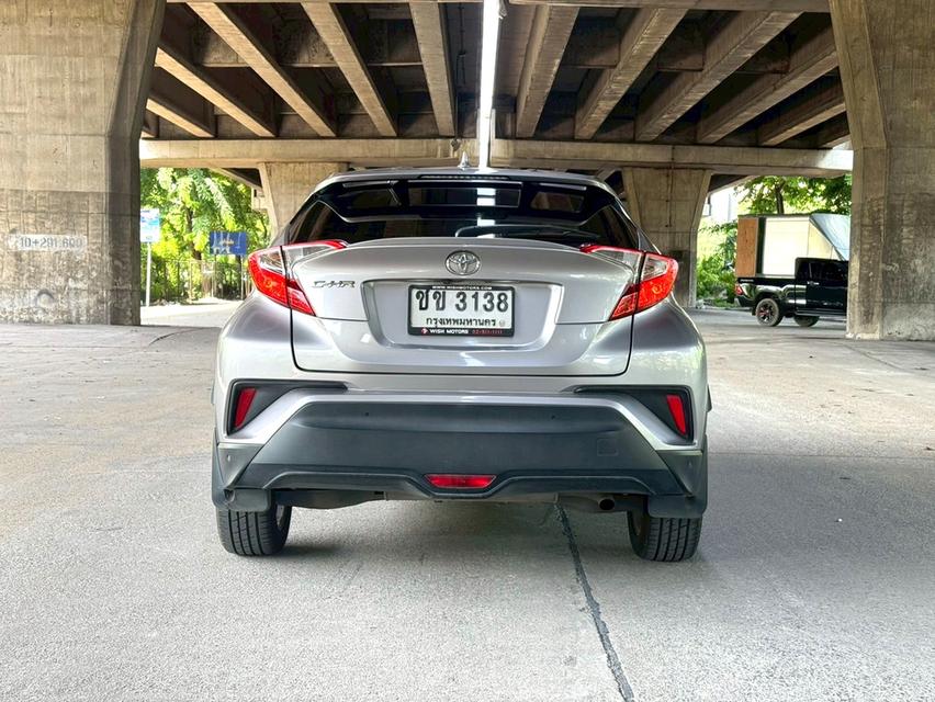 ขายรถ Toyota C-HR 1.8 Mid ปี 2018 สีเทา เกียร์ออโต้