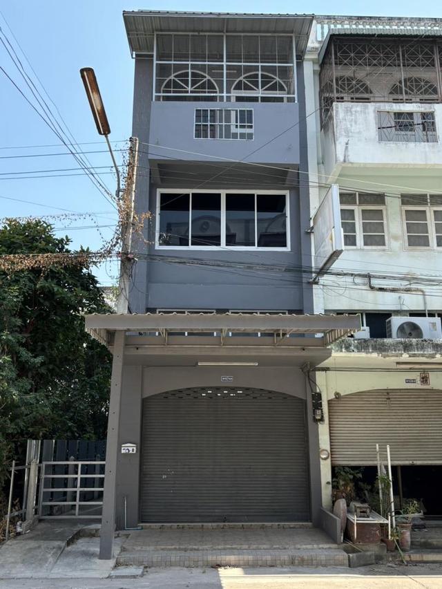 ขายถูก ตึกแถว 3ชั้นครึ่ง ห้องมุม 28.2 ตรว.ถนน คฑาธร ใกล้รพ.ราชบุรี lotus 1