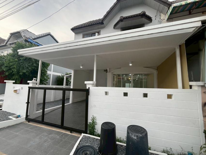 หมู่บ้านมนรดา2 ถนนบางกรวยไทรน้อย ต.บางบัวทอง อ.บางบัวทอง จ.นนทบุรี