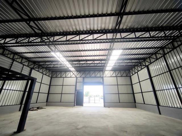 ให้เช่าโกดังสร้างใหม่ โกดังพื้นที่ 144 ตรม.Location กรุงเทพกรีฑาตัดใหม่ ถนนร่มเกล้า-ลาดกระบัง รถคอนเทนเนอร์เข้าได้ ใกล้สนามบินสุวรรณภูมิ 3