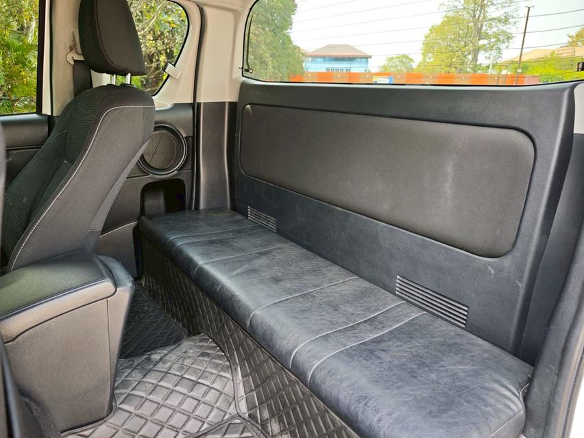 TOYOTA REVO Z-Edition Smart Cab 2.4 Entry M/T 17