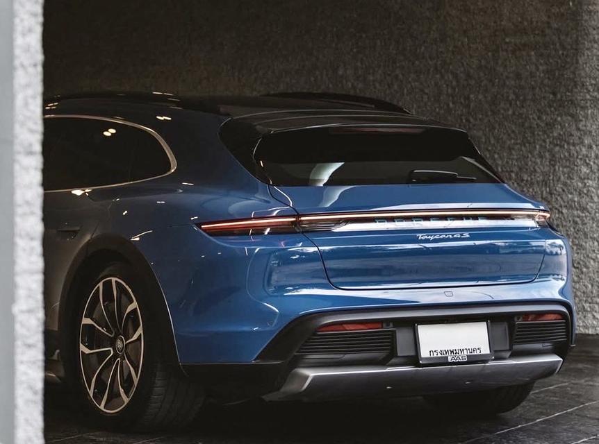 Porsche Taycan 4S Cross Turismo (AAS)