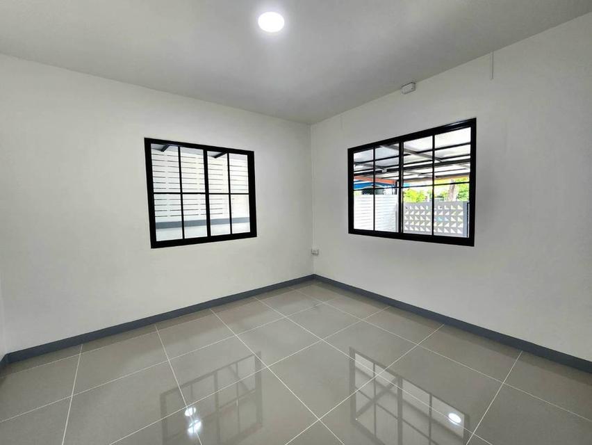 ขายบ้านแฝดรีโนเวทใหม่ทั้งหลัง 6