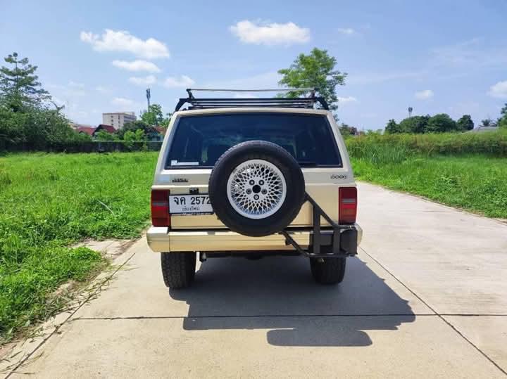 Jeep Cherokee ปี 1995 สีทอง 2