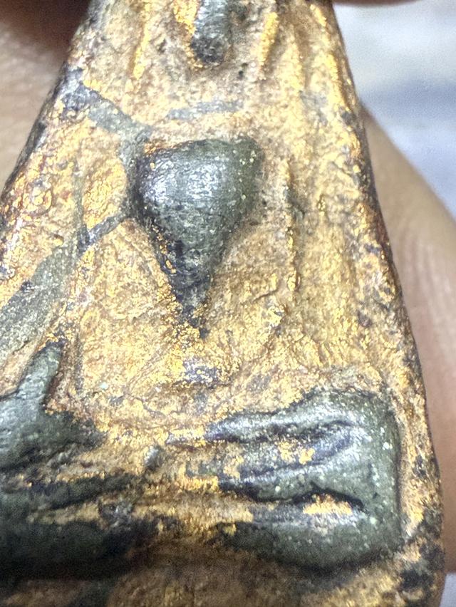 พระผงสุพรรณหน้าแก่-ให้เช่า 3