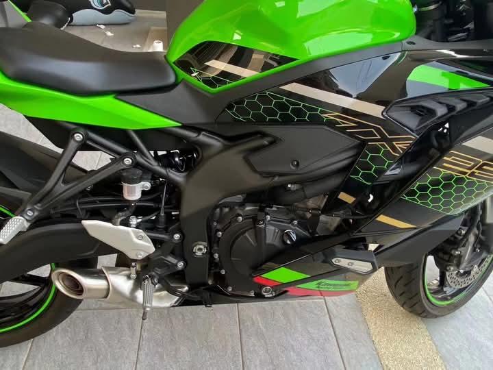 ปล่อยขายด่วน Kawasaki Ninja ZX-25R 3