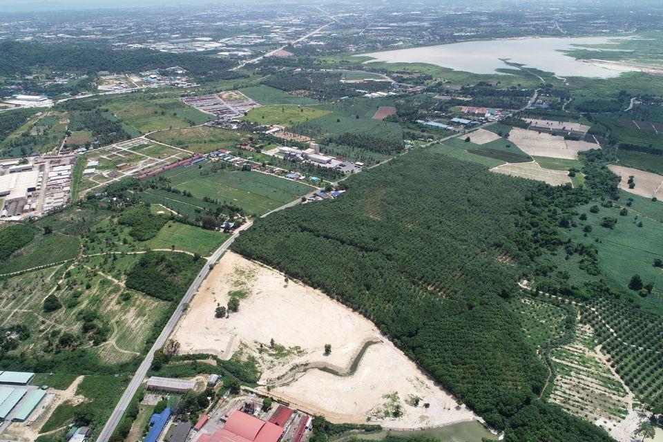 ขายที่ดินหนองขาม ศรีราชา ชลบุรี เนื้อที่ 37ไร่ ติดถนนดำใกล้อ่างเก็บน้ำหนองค้อ ที่ดินหน้ากว้าง 200เมตร เหมาะพัฒนาอสังหาฯ โกดัง คลังสินค้าทำเลดี 9