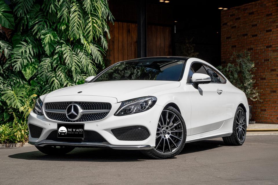 Mercedes-Benz C250 Coupe AMG Dynamic ปี 2018 🚨𝐁𝐞𝐧𝐳 𝐂𝟮𝟱𝟬 มาเพิ่มแล้วค่ะ! สีตามหา ขาวเบาะแดง มาสวยสภาพนางฟ้า🧚🏻‍♀️✨