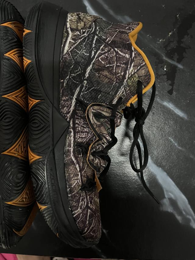 Nike kyrie 5 "taco". 8