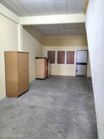 ให้เช่าอาคารพาณิชย์ 3.5 ชั้น 300 ตร.ม. ถนนนิมิตรใหม่ เขตคลองสามวา ( ตึกเปล่าไม่มีแอร์ ) 1