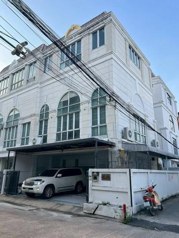 ให้เช่าโฮมออฟฟิต 4 ชั้น หลังมุม เดอะพาร์ค ลาดพร้าว-วังหิน 76 ใกล้ MRT โชคชัย (จดทะเบียนได้ รีโนเวทใหม่) 4