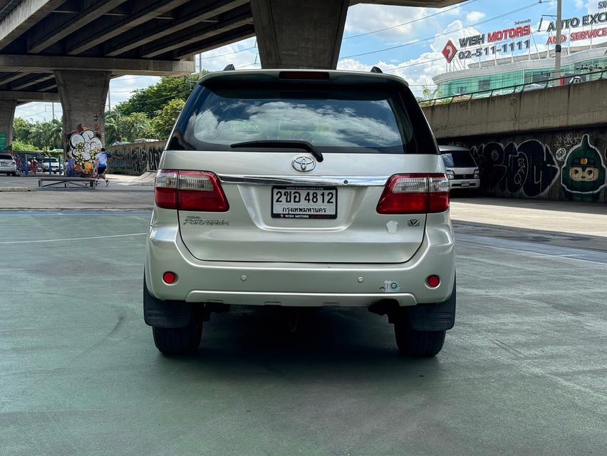 ขายรถ Toyota Fortuner 3.0V ปี 2010 สีเทา เกียร์ออโต้ 5