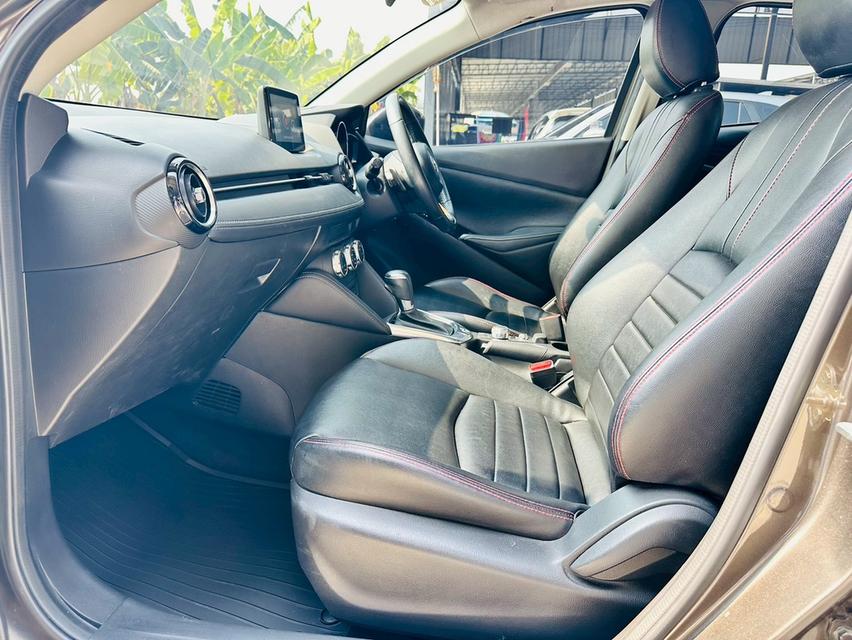 รถบ้านเข้าใหม่ สวย เดิม เข้าศูนย์ตลอด วารันตีหลังการขาย #MAZDA 2 Skyactiv 1.3 High Connect ปี2017จด2018 สีน้ำตาลเข้ม เกีรย์ออโต้ เครื่องเบนซิน ราคา รูปที่ 15