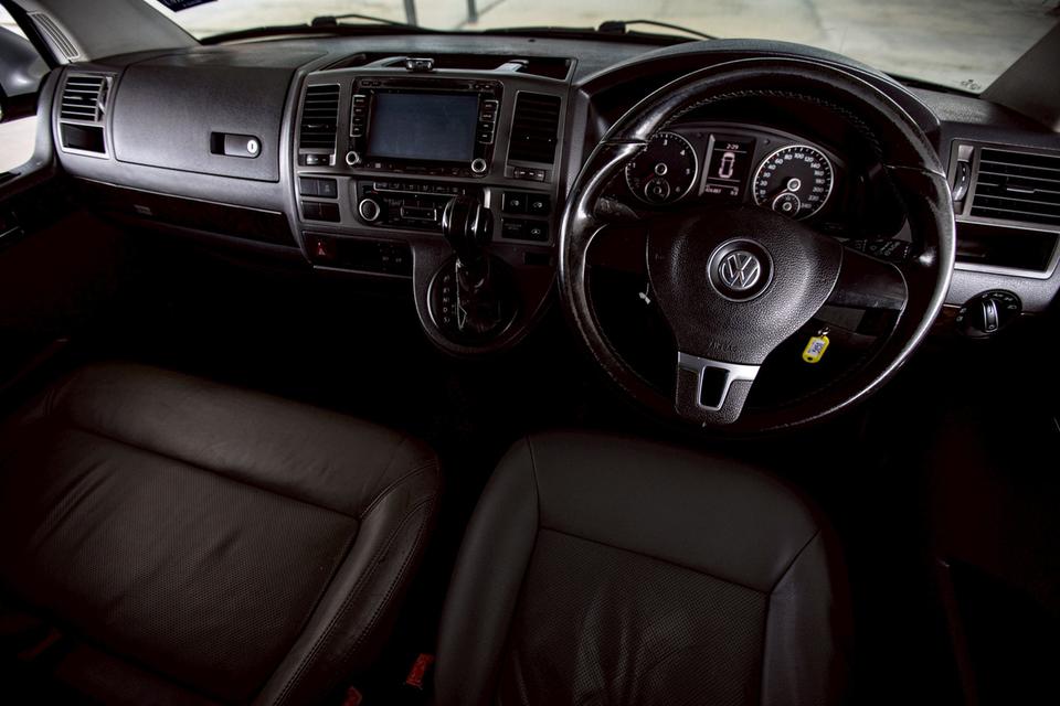 VOLKSWAGEN CARAVELLE 2.0 TDI ดีเซล ปี 2012 สีเทา มือเดียวป้ายแดง 14
