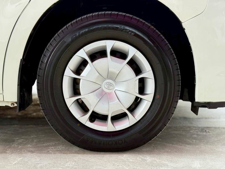 TOYOTA COMMUTER 2.8 2019  16