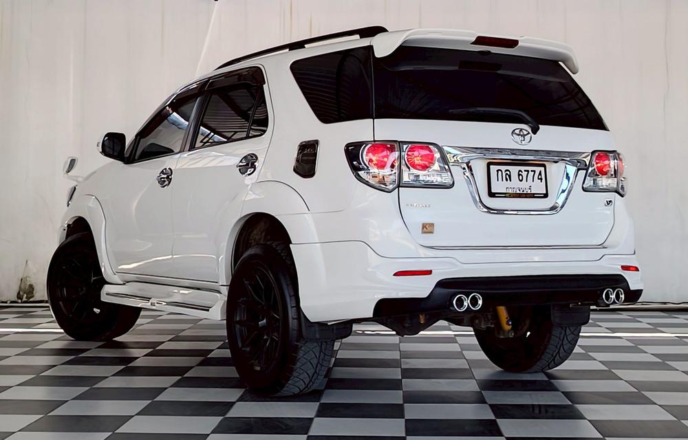 TOYOTA FORTUNER 2.5 V CHAMP 2WD เกียร์ออโต้ ปี2014 สีขาว 4