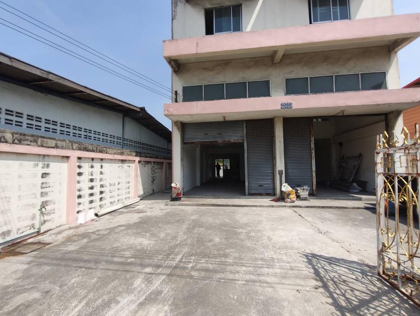 ตึกแถว 2 ห้อง ถูก เพียง 4.5 ลบ. ใกล้ถนนเอกชัยเพียง 300ม. บางซอย Sky mall สมุทรสาคร ซอย กองพนันพล 2