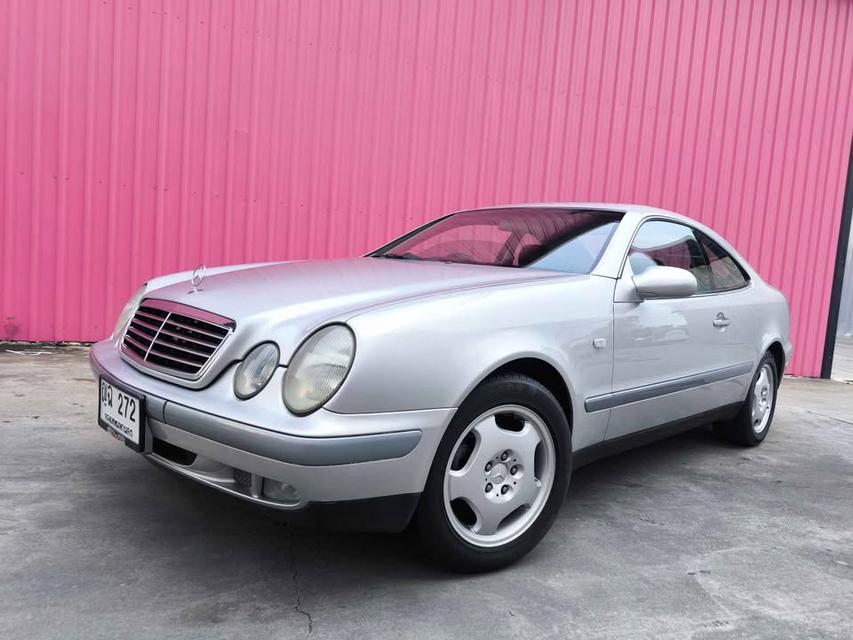 Mercedes-Benz CLK-Class ปี 2002 